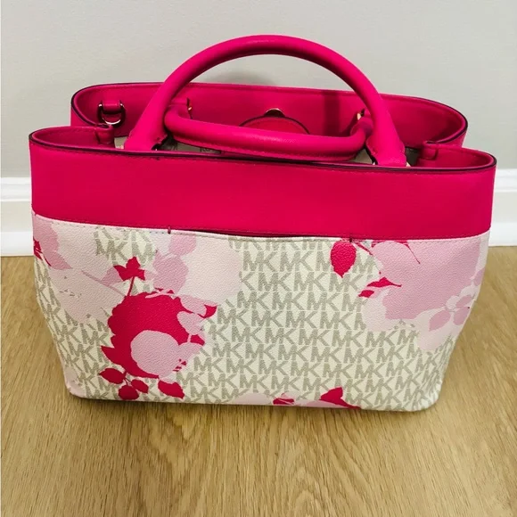 Michael Kors Pink and Cream Tote Bag - Picture 2 of 4